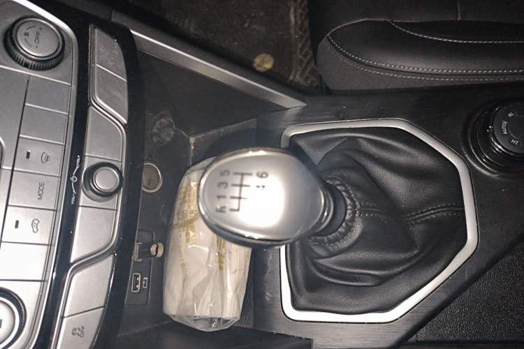 Used Great Wall Poer 2019 2.0T Commercial Version Manual Diesel 4x4 Elite Long-Box GW4D20M
