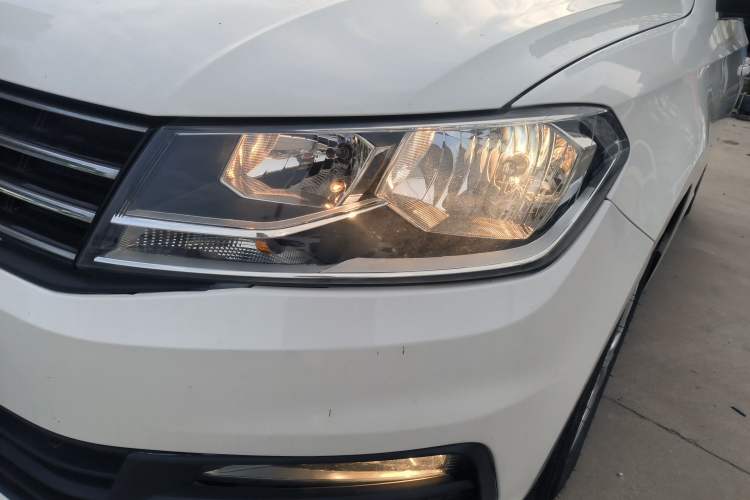 Used Volkswagen Santana 2017 Haval H9 1.6L Automatic Comfort Edition Left Front Headlight