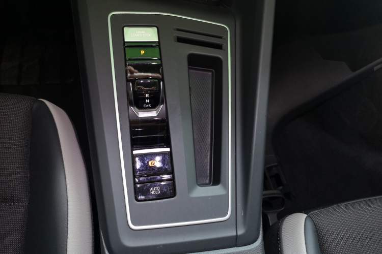 Used Volkswagen Golf 2023 Facelift 280TSI DSG Pro Gear Lever