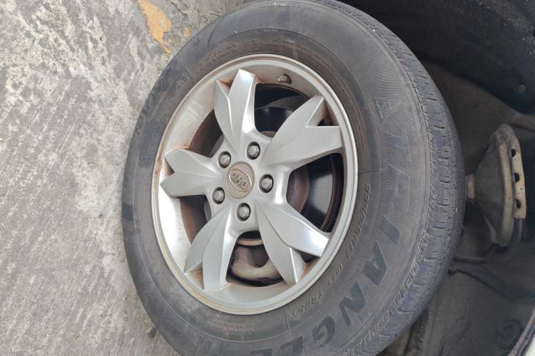 Used BYD S6 2013 Platinum Edition 2.0L Manual Luxury Model