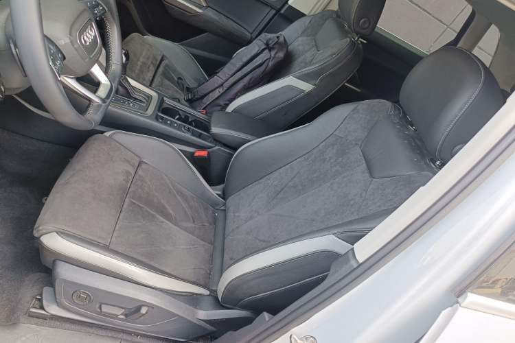 Used Audi Q3 2022 35 TFSI Fashion Dynamic Model
