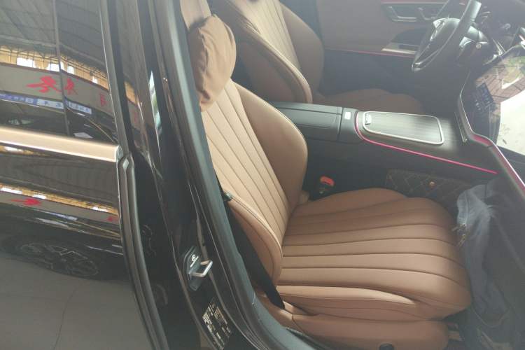 Used Mercedes-Benz E-Class 2025 Facelift E 300 L Luxury Edition Right Front Seat