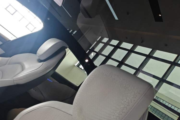 Used Xiaomi Auto SU7 2024 Four-Wheel Drive Ultra-Long Range Advanced Intelligent Driving Max Edition Headliner