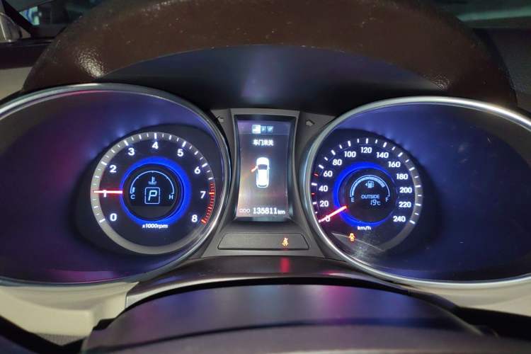 Used Hyundai Santa Fe 2013 2.0T Automatic All-Wheel Drive Prestige Version Instrument Cluster