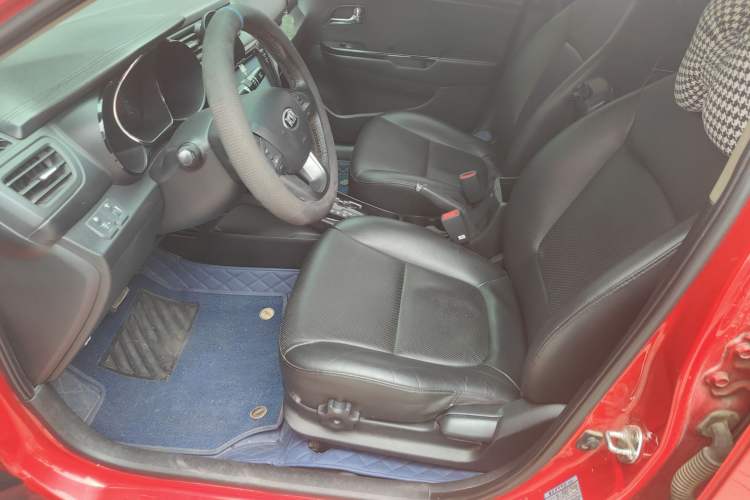 Used Kia K2 2012 Sedan 1.6L Automatic Transmission Premium Commemorative Edition Left Front Seat