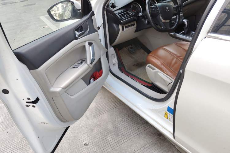 Used Peugeot 408 2014 1.8L Automatic Luxury Edition Driver Seat