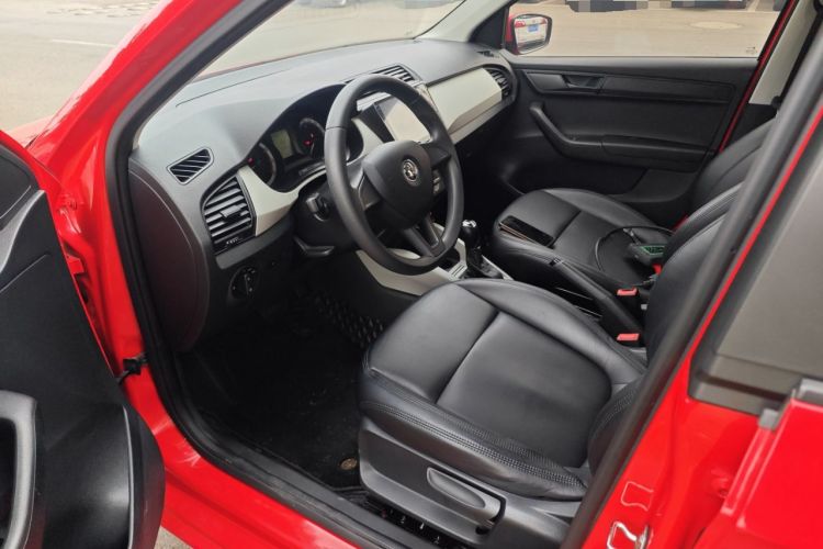 Used Skoda Fabia 2017 1.4L Automatic Car Enjoy Edition
