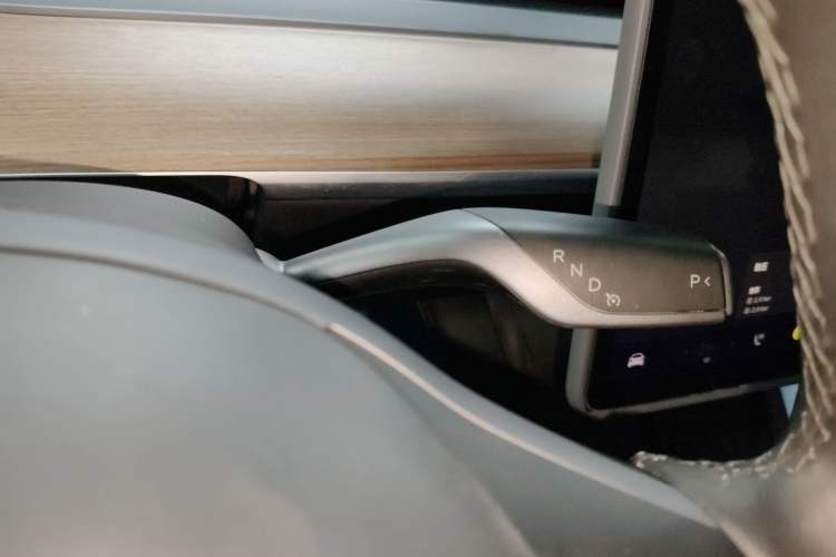 Used Tesla Model Y 2022 Long-Range All-Wheel-Drive Version