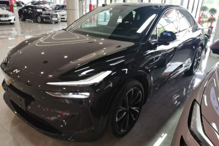 Used ONVO L60 2024 60 kWh Rear-Drive Version