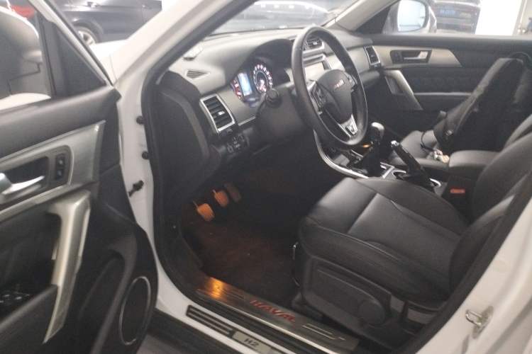 Used Haval H2 2014 1.5T Manual Two-Wheel Drive Elite Edition Driver Seat