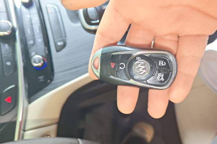 Used Buick LaCrosse 2018 30H Elite Edition