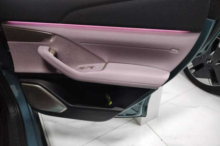 Used ONVO L60 2024 60 kWh Rear-Drive Version
