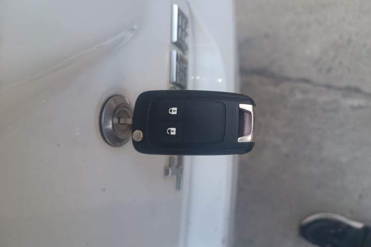 Used Chevrolet Sail 2015 Sail 3 1.3L Manual with Ideal Sunroof Edition
