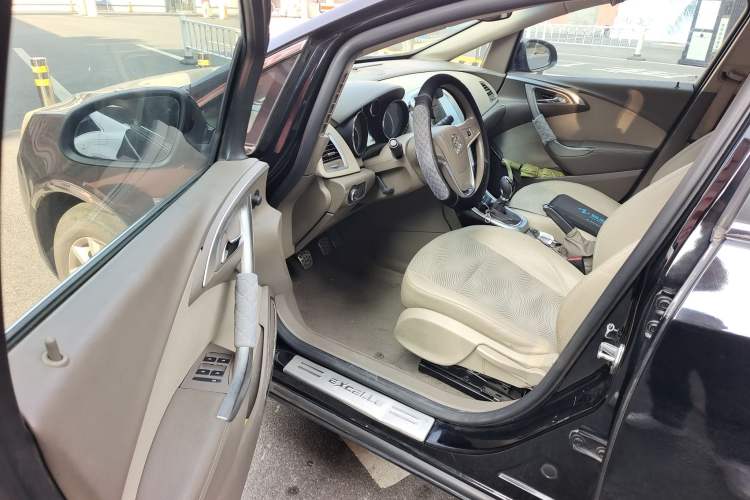 Used Buick GT 2013 GT 1.6L Manual Entry-Level Model