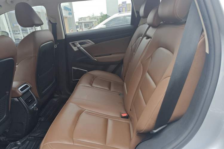 Used Geely Auto Emgrand X7 Sport 2016 1.8TD Automatic ZhiZun Version Left Rear Seat