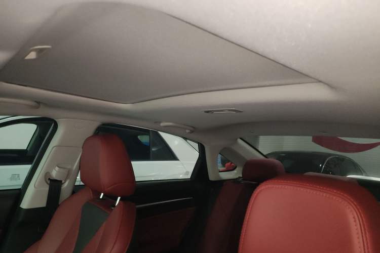 Used Changan Eado 2021 PLUS Blue Whale NE 1.4T GDI DCT Prestige Model
