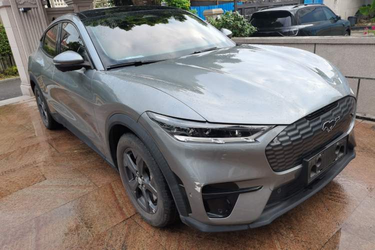 Used Ford Mustang Mach-E 2021 Leap Edition Rear-Drive Version (Standard Range) Front Right 45 Deg