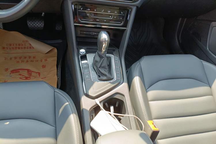 Used Volkswagen Tharu 2021 330TSI Four-Wheel Drive Luxury Edition Gear Lever