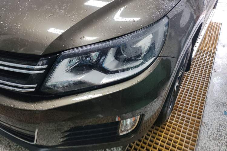 Used Volkswagen Tiguan 2016 300TSI Automatic All-Wheel Drive Luxury Edition Left Front Headlight