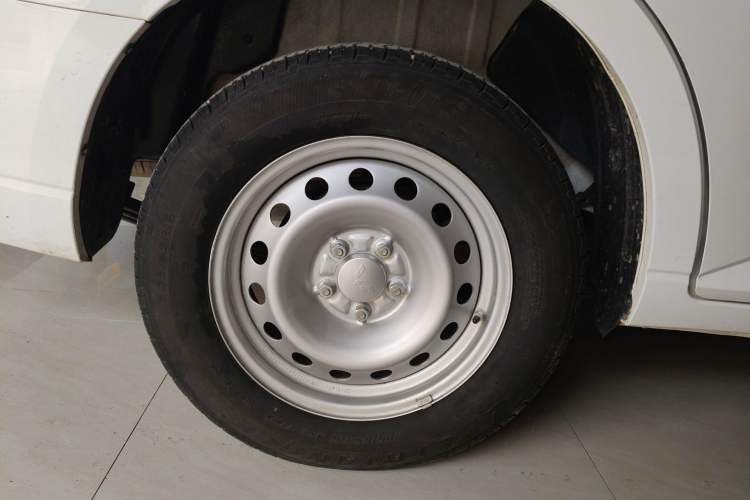 Used Wuling Hongguang PLUS 2020 1.5L Manual Standard Edition 5 Seats Exterior 5