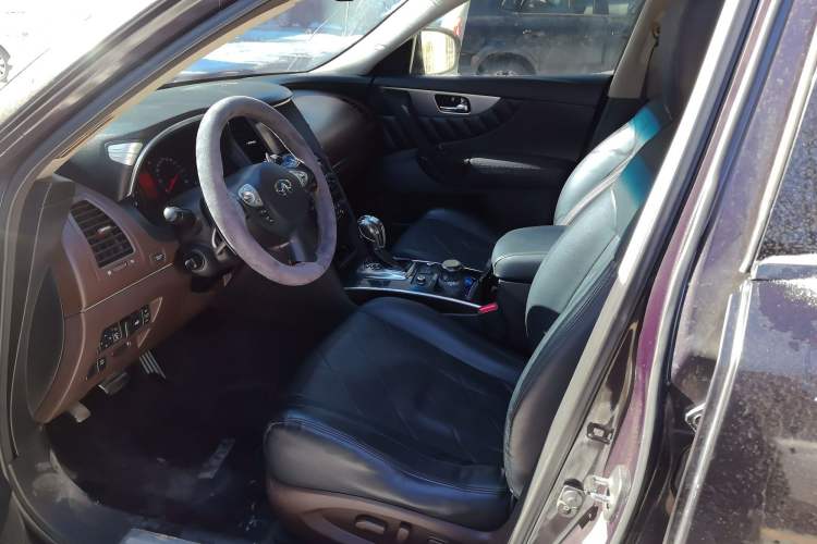 Used Infiniti FX 2011 FX35 Supreme Edition
