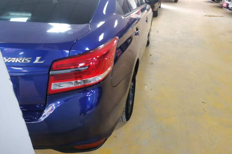 Used Toyota YARiS L Zhi Xiang 2017 1.3E CVT Charming Edition Right Rear Taillight
