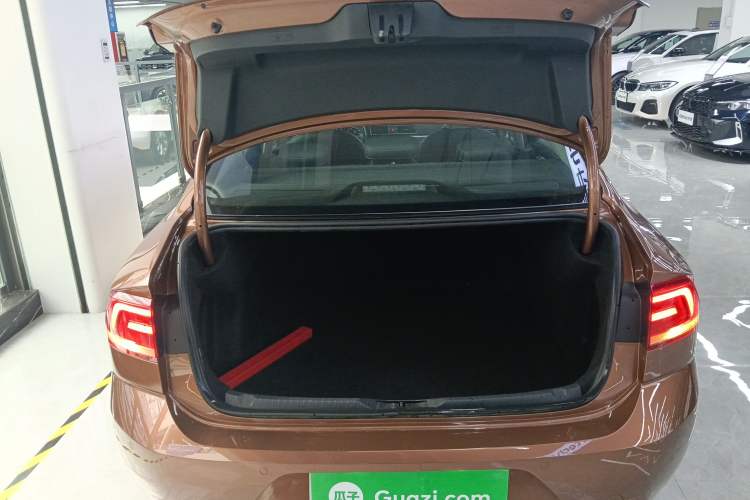 Used Volkswagen Lamando 2018 280TSI DSG Comfort Edition
