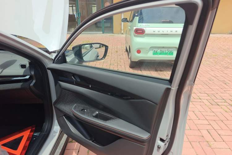 Used Changan UNI-V 2024 1.5T Prestige Sport Edition
