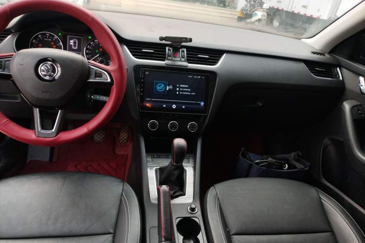 Used Skoda Octavia 2017 1.6L Manual Smart Drive Edition