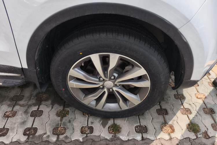 Used Geely Auto Emgrand X7 Sport 2016 1.8TD Automatic ZhiZun Version
