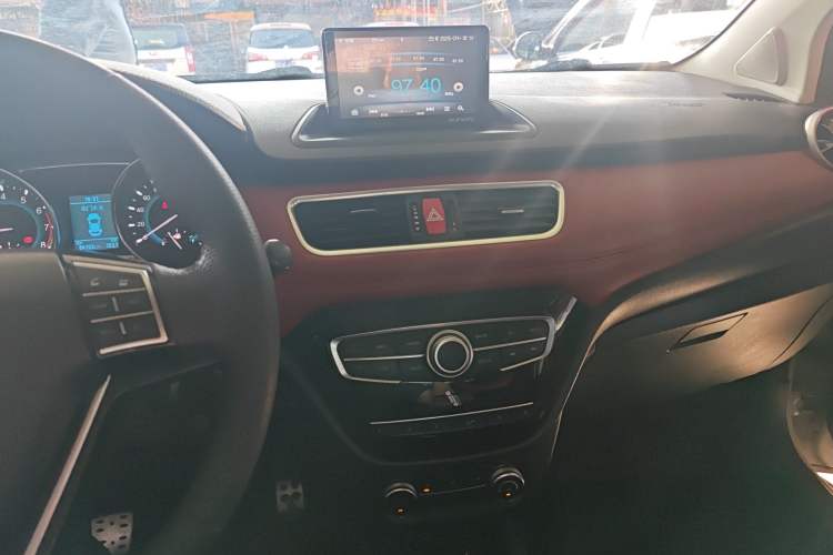 Used Haval H1 2015 1.5L Manual Luxury Model
