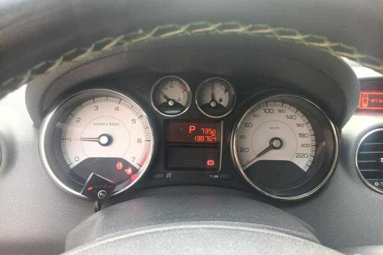 Used Peugeot 408 2013 2.0L Automatic Comfort Edition
