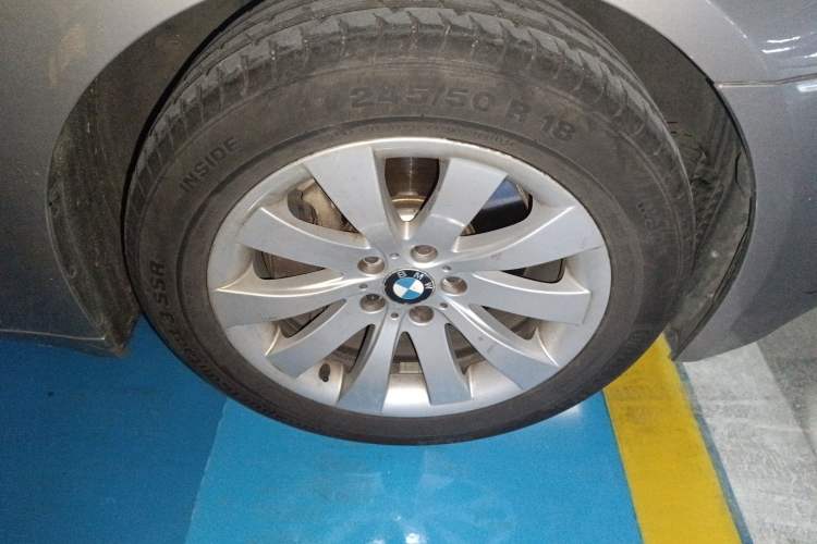 Used BMW 7 Series 2013 730Li Leading Model Right Front Wheel Hub