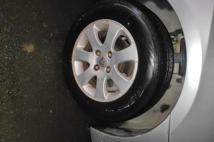 Used Peugeot 307 2010 Sedan 1.6L Manual Comfort Edition
