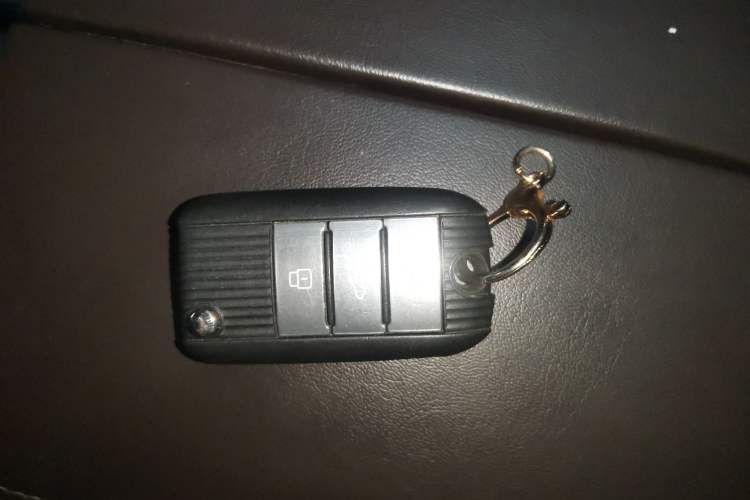 Used Roewe RX8 2018 30T Smart Connectivity Two-Wheel Drive Flagship Edition