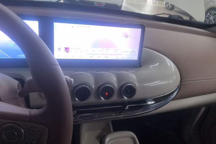 Used Wuling Bingo 2025 333 km Lingxi Deluxe Edition Audio And AC Panel