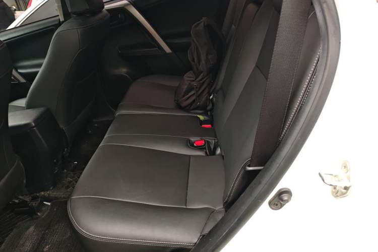 Used Toyota RAV4 2019 2.0L CVT Two-Wheel Drive Fashion X Limited Edition China VI Standard