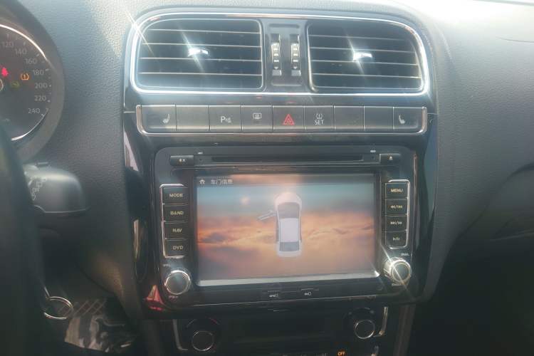 Used Volkswagen Polo 2014 1.6L Automatic Luxury Edition
