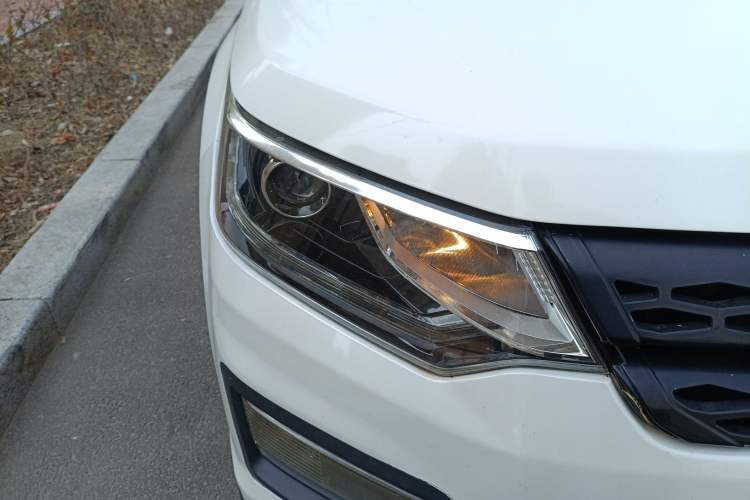 Used CHANGAN OSHAN CX70 2017 CX70T 1.5T Manual High-Performance Edition