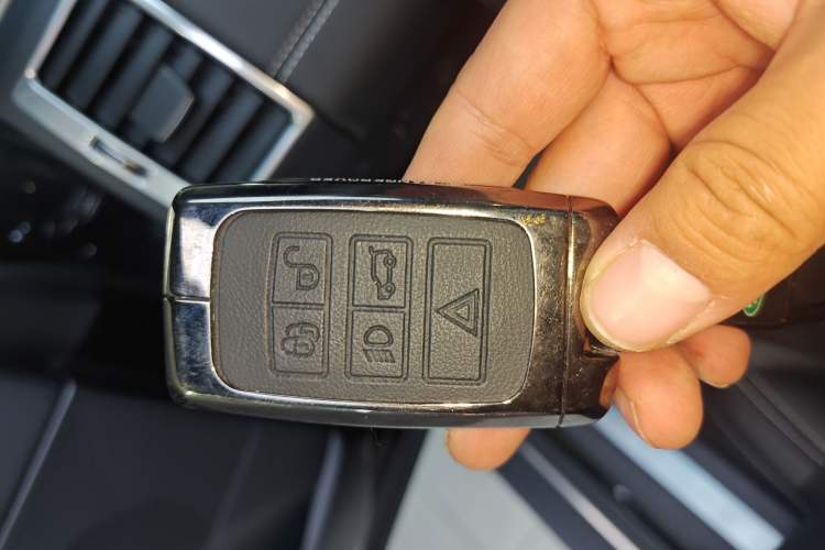 Used Land Rover Discovery 2024 360 PS Dynamic SE