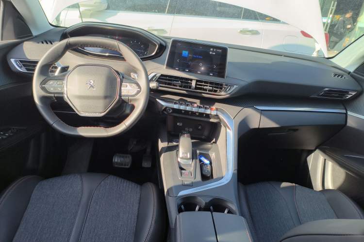 Used Peugeot 5008 2017 380THP 5-Seater Elite Edition