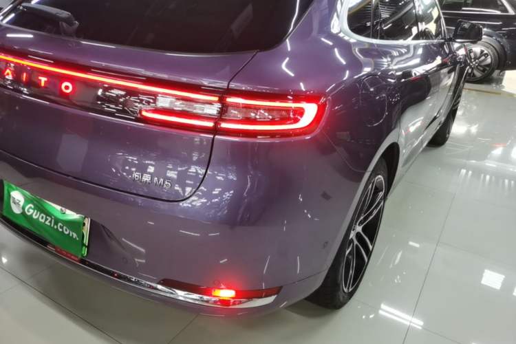 Used Hima AITO M5 2025 Extended-Range Ultra All-Wheel-Drive Version
