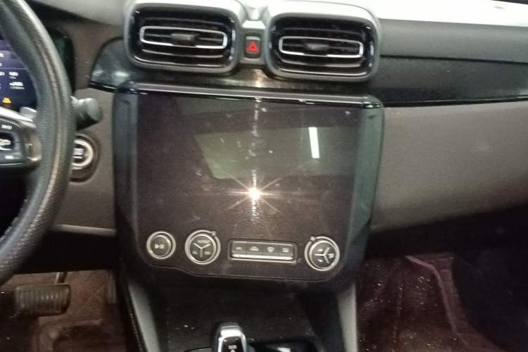 Used Lynk & Co 03 2021 1.5TD DCT Jing Champion Edition Audio And AC Panel