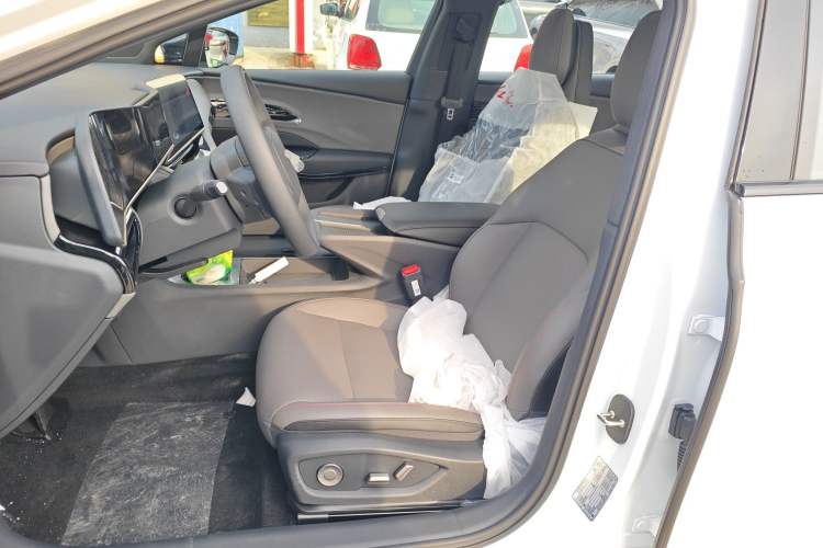 Used Hongqi EH7 2025 600 Smart Selection Edition
