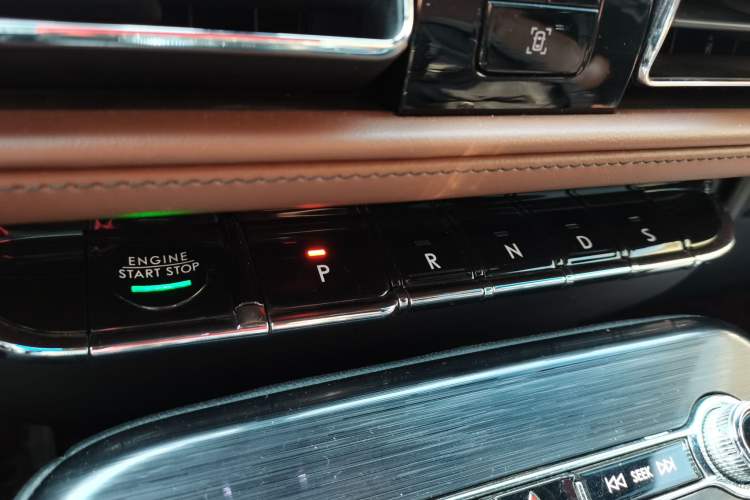 Used Lincoln Nautilus 2021 2.7T Four-Wheel Drive Prestige Edition Gear Lever