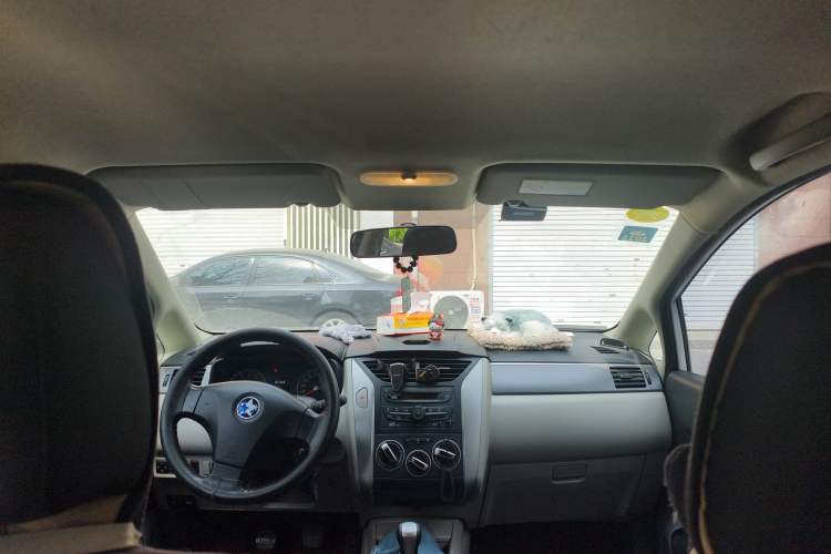 Used Venucia R50 2015 1.6L Manual Fashion Edition Headliner