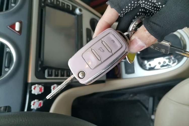 Used Volkswagen Lavida 2011 1.6L Automatic Premium Edition Vehicle Key