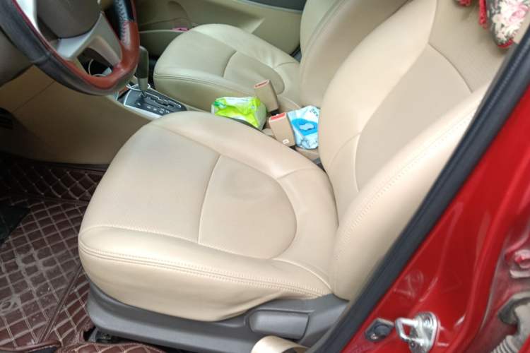 Used Hyundai Verna (older generation) 2010 Sedan 1.4L Automatic Comfort Model GS
