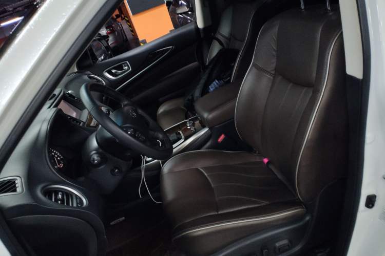 Used Infiniti QX60 2016 2.5 S/C Hybrid Two-Wheel-Drive Excellence Edition China V Standard