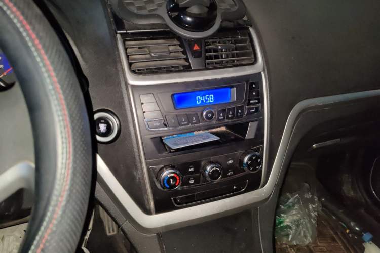 Used Geely Auto Emgrand 2014 Hatchback 1.5L Manual Fashion Edition